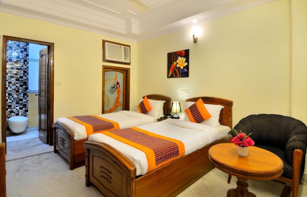 Hotel Pablas International, New Delhi, Near Metro Kültér fotó