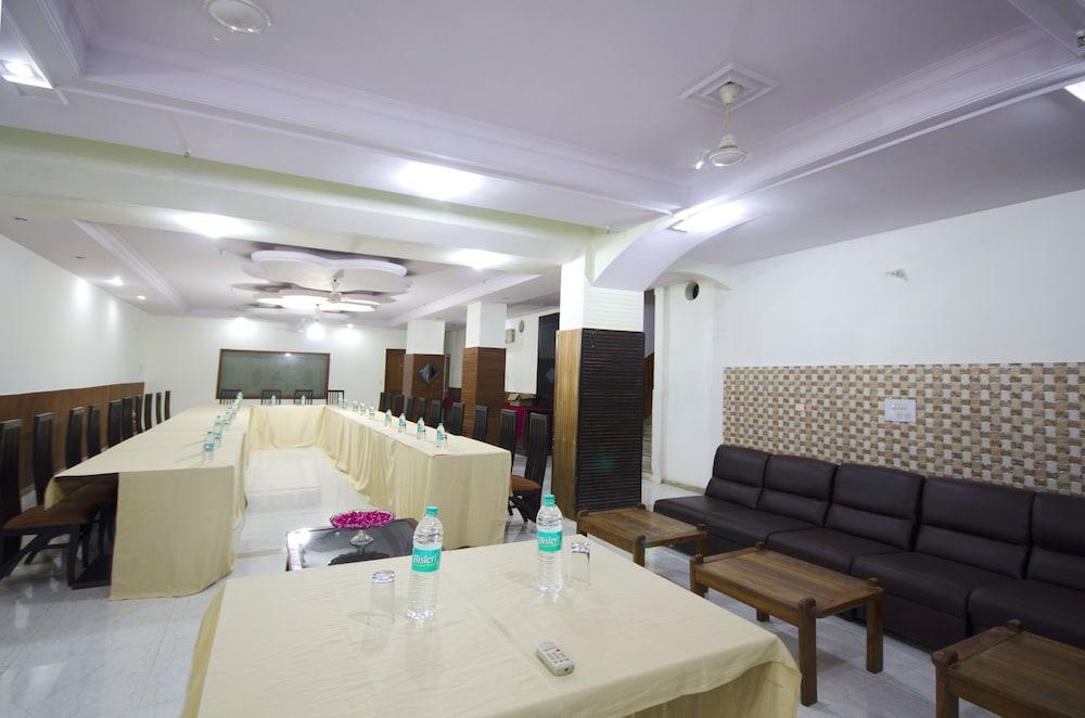 Hotel Pablas International, New Delhi, Near Metro Kültér fotó
