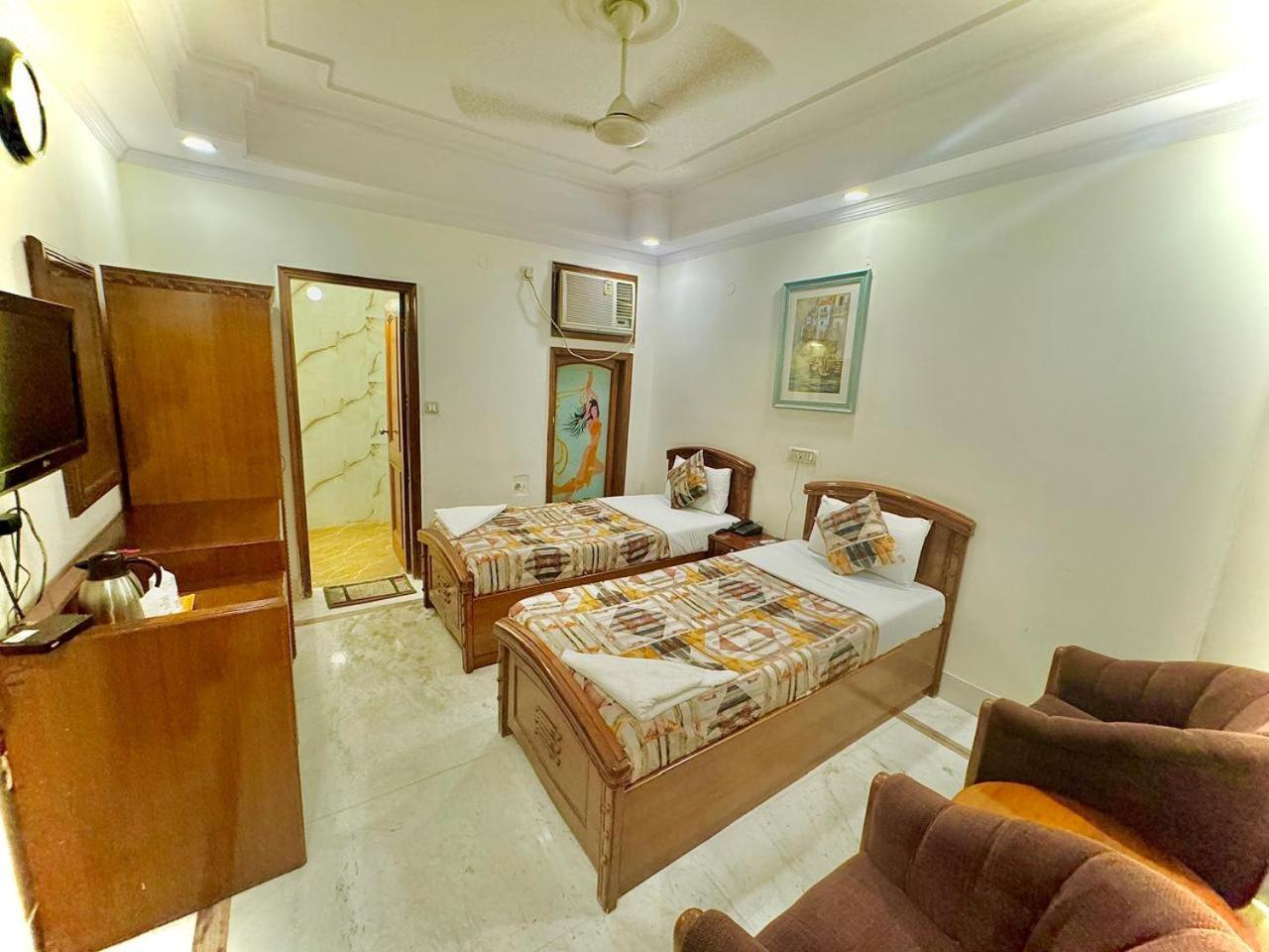 Hotel Pablas International, New Delhi, Near Metro Kültér fotó