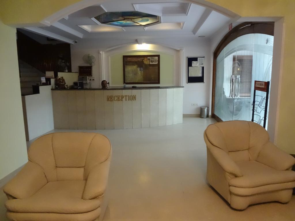 Hotel Pablas International, New Delhi, Near Metro Kültér fotó