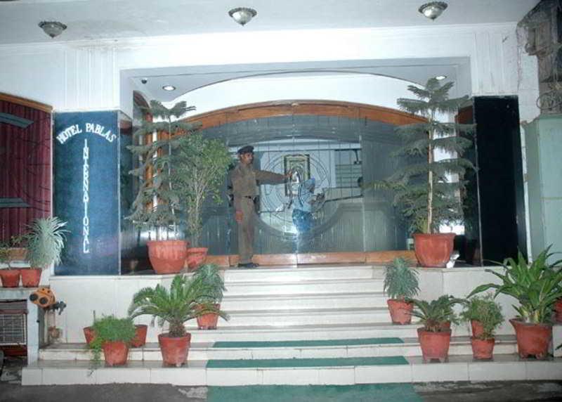 Hotel Pablas International, New Delhi, Near Metro Kültér fotó