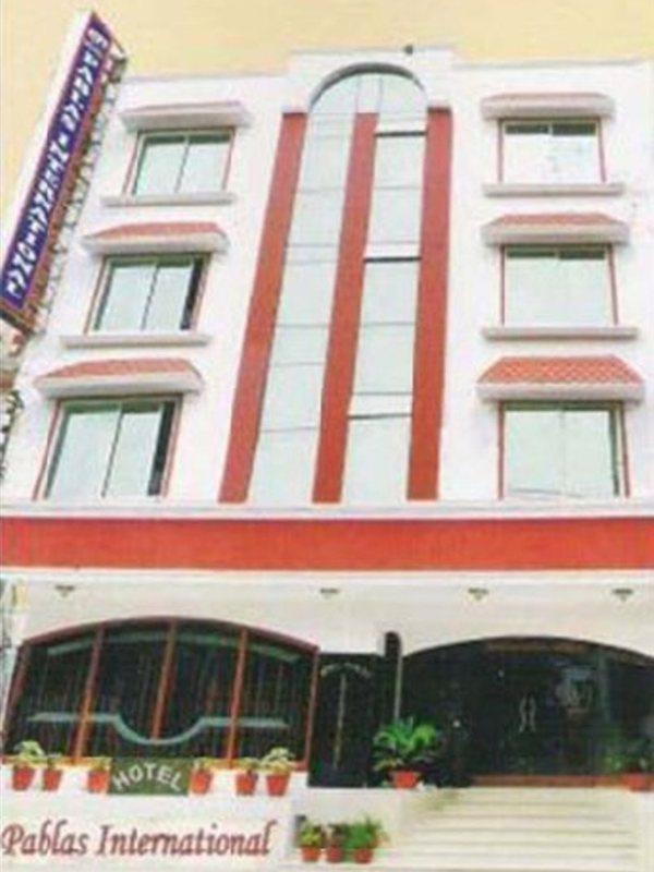 Hotel Pablas International, New Delhi, Near Metro Kültér fotó