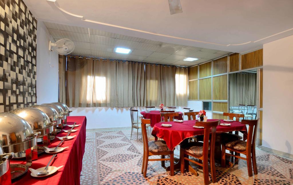 Hotel Pablas International, New Delhi, Near Metro Kültér fotó