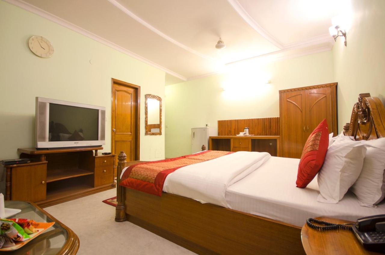 Hotel Pablas International, New Delhi, Near Metro Kültér fotó
